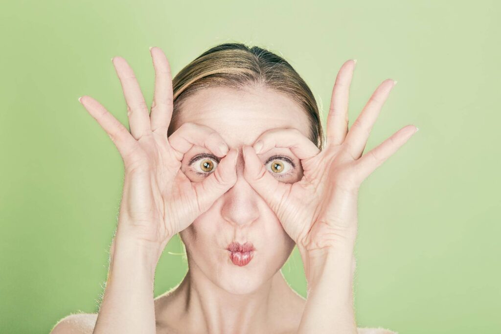 7 razones por las que crees que eres estúpido aumenta la autoconciencia